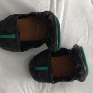 Black Tieks, EUC
